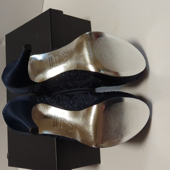 Adrianna Papell Women's, Emboidered Navy with Jewels, Peep toe, Foxy, New in Box - Picture 7 of 10